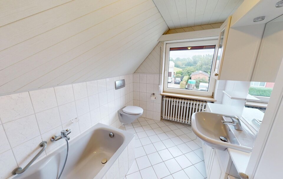 Badezimmer im Obergeschoss