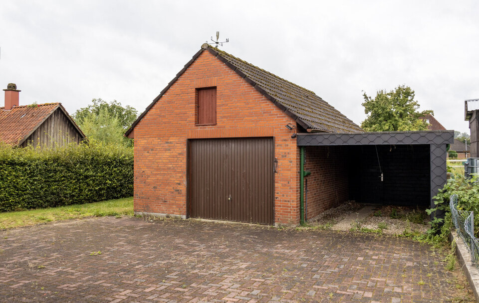 Garage und Carport